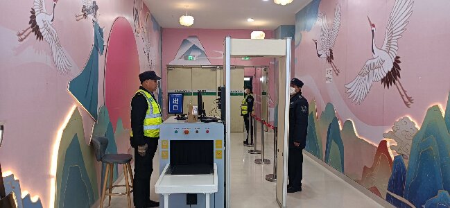 新疆黄金盾保安服务有限公司开展节前安全检查