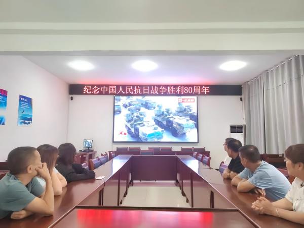 铭记历史 砥砺前行——新疆吐哈金剑安保有限公司组织全体员工观看“大阅兵”