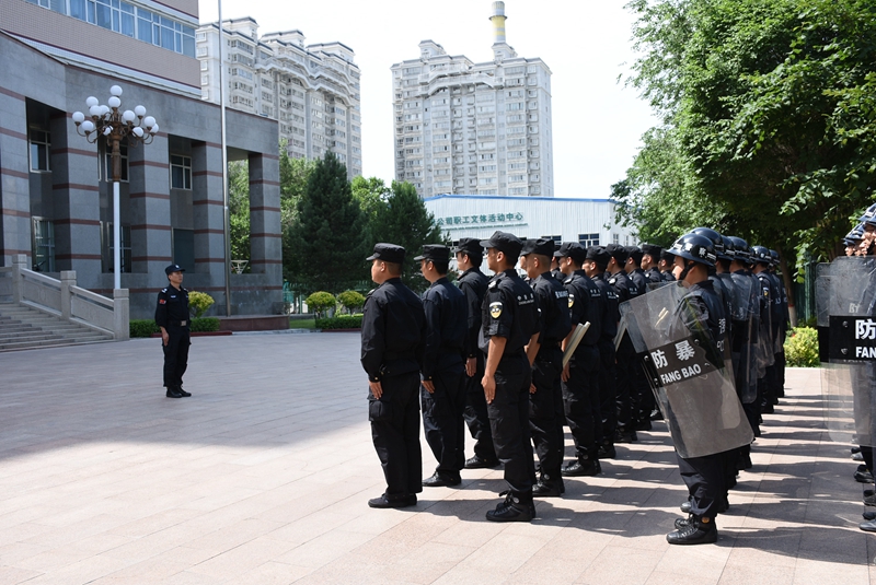 新疆方洲安保服务有限公司组织防暴处突训练