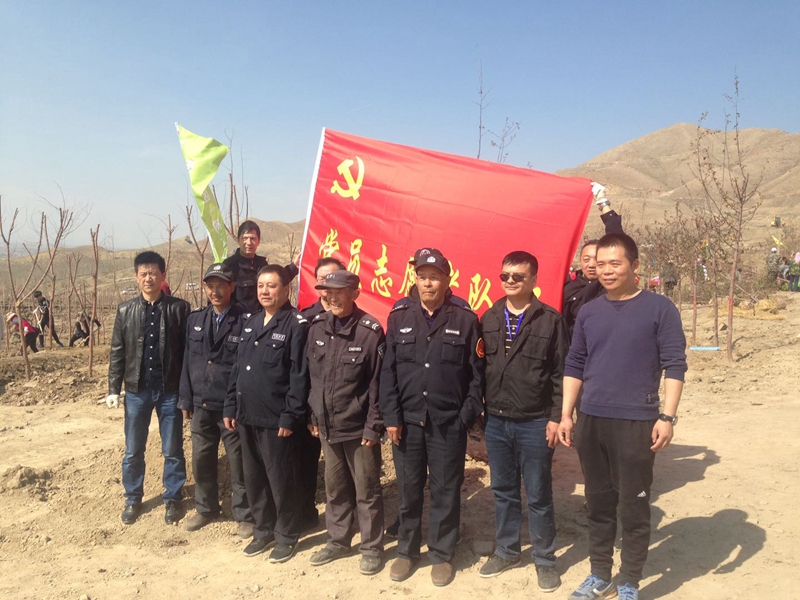 新疆方洲安保服务有限公司参加首府义务植树活动