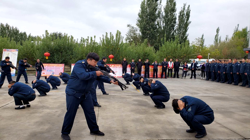 克拉玛依市华旗守押有限公司隆重举行 “践行新使命、忠诚保大庆”教育练兵演练