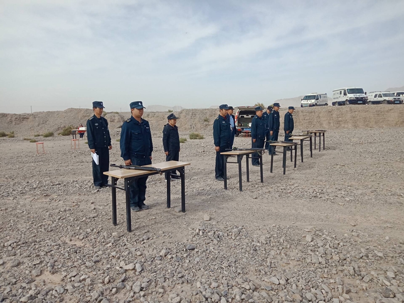喀什疆南保安服务有限责任公司组织押运员进行实弹射击考核
