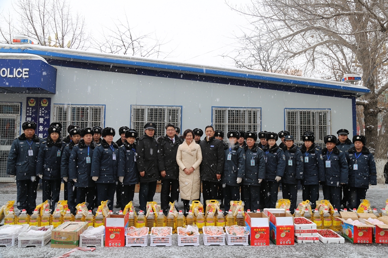 新疆老班长保安服务有限责任公司开展节前慰问活动